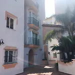 Spacious Apartment In Marbella Sea View & Shared Pool