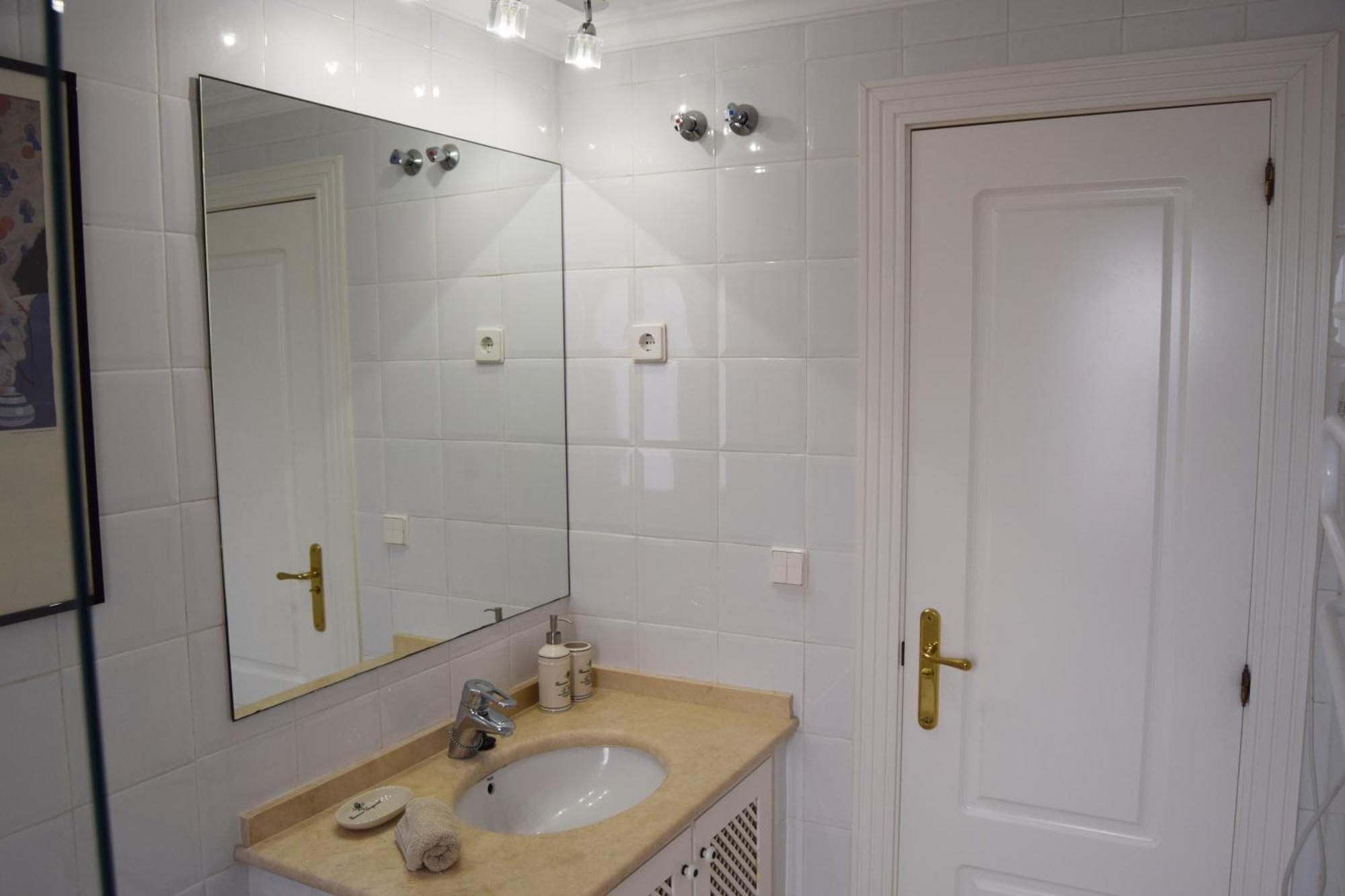 Spacious In Sea View & Shared Pool * Marbella