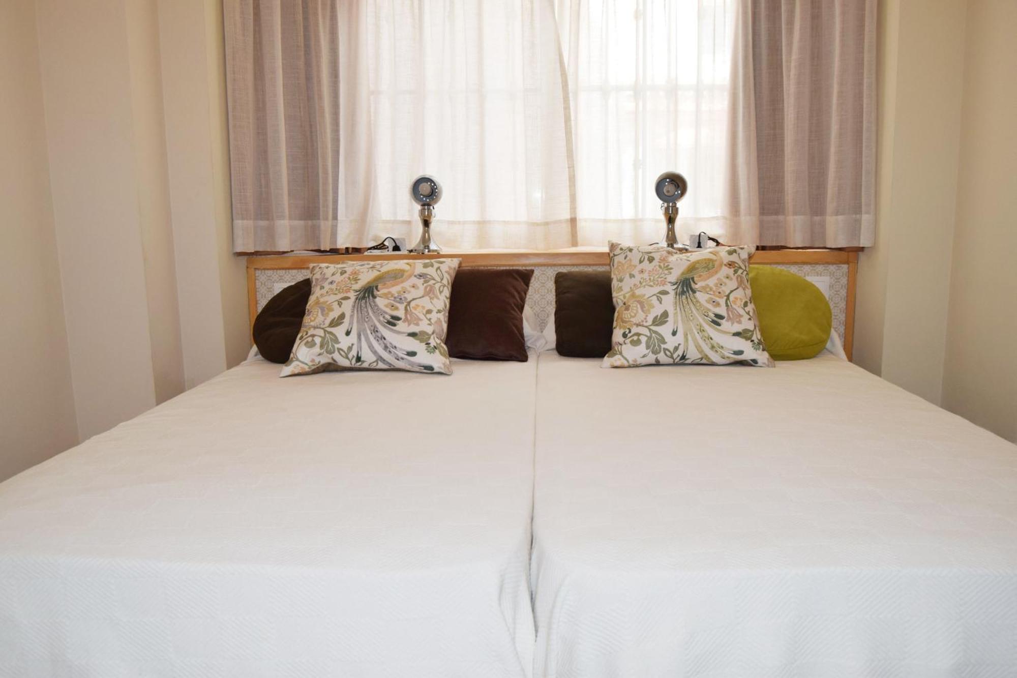 Appartamento Spacious In Sea View & Shared Pool Marbella