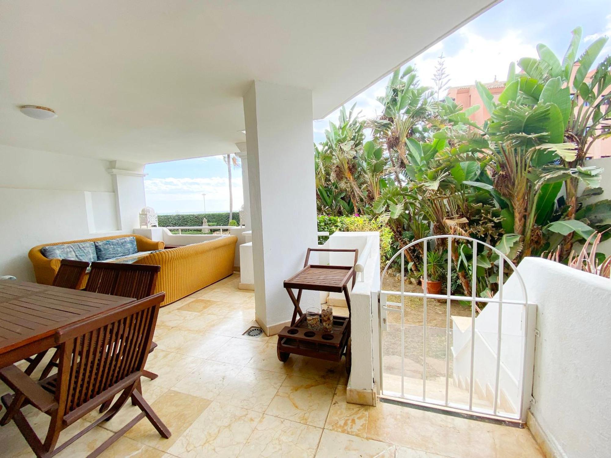Spacious In Sea View & Shared Pool Appartamento