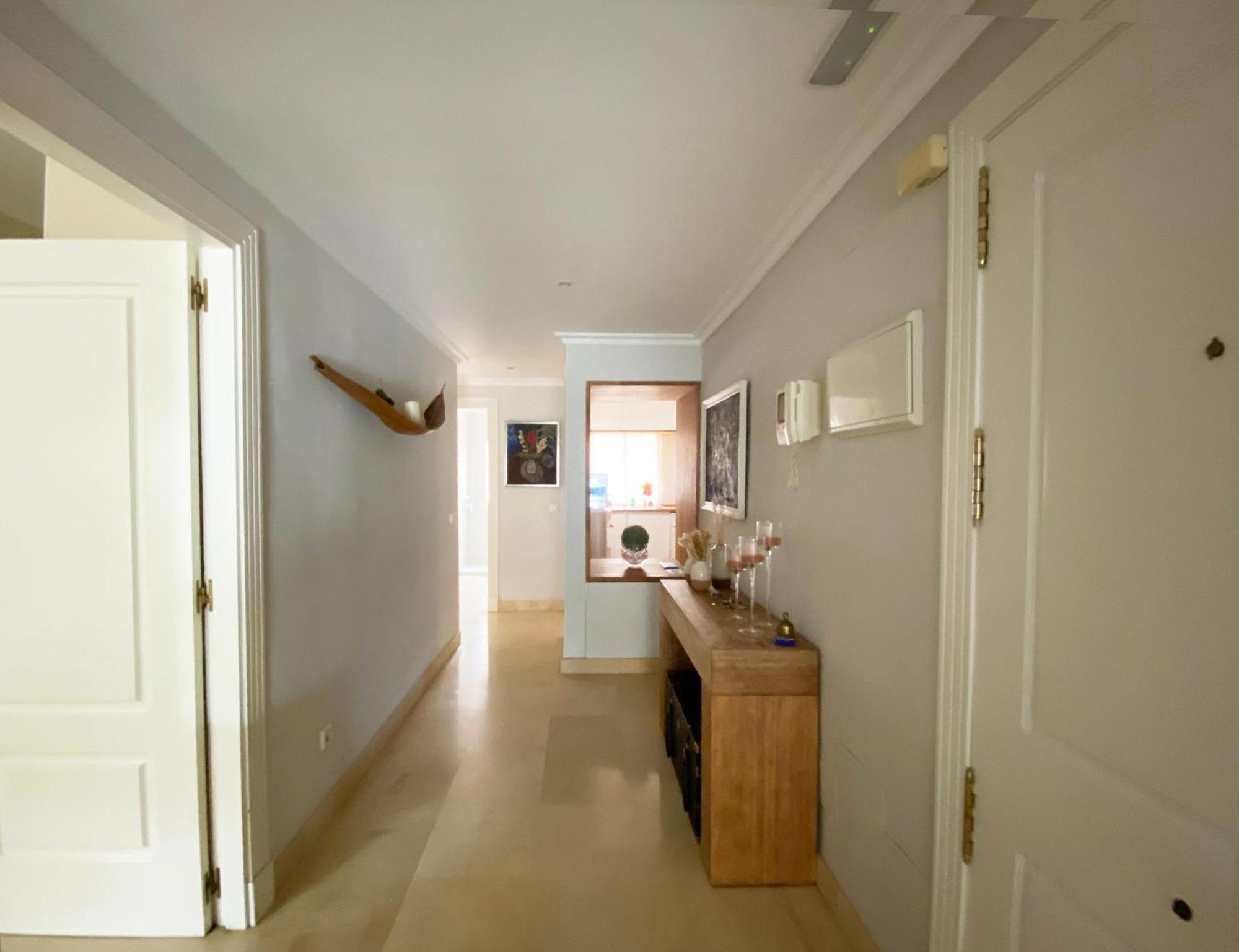 Spacious In Sea View & Shared Pool Appartamento Marbella