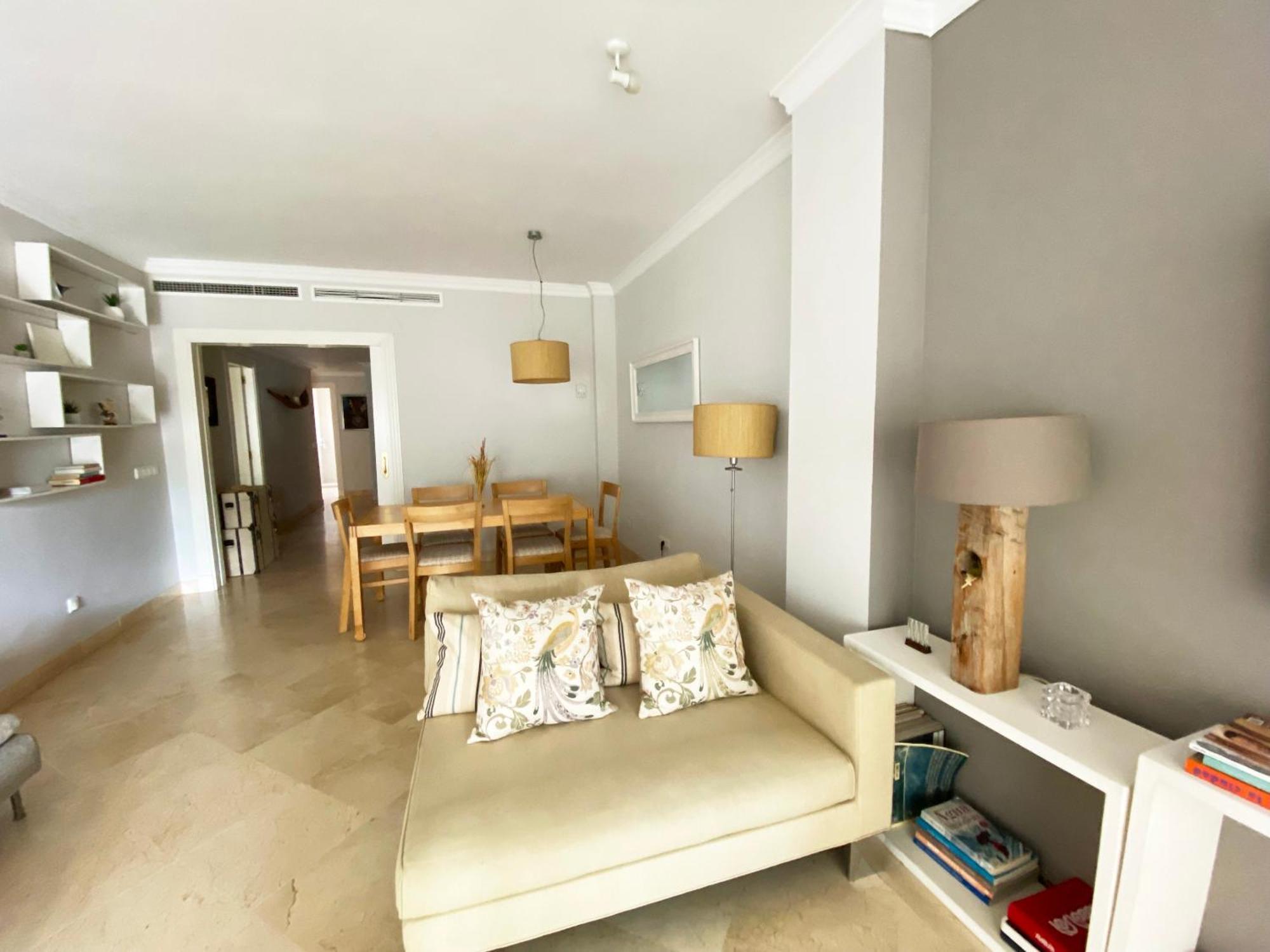 Spacious In Sea View & Shared Pool *