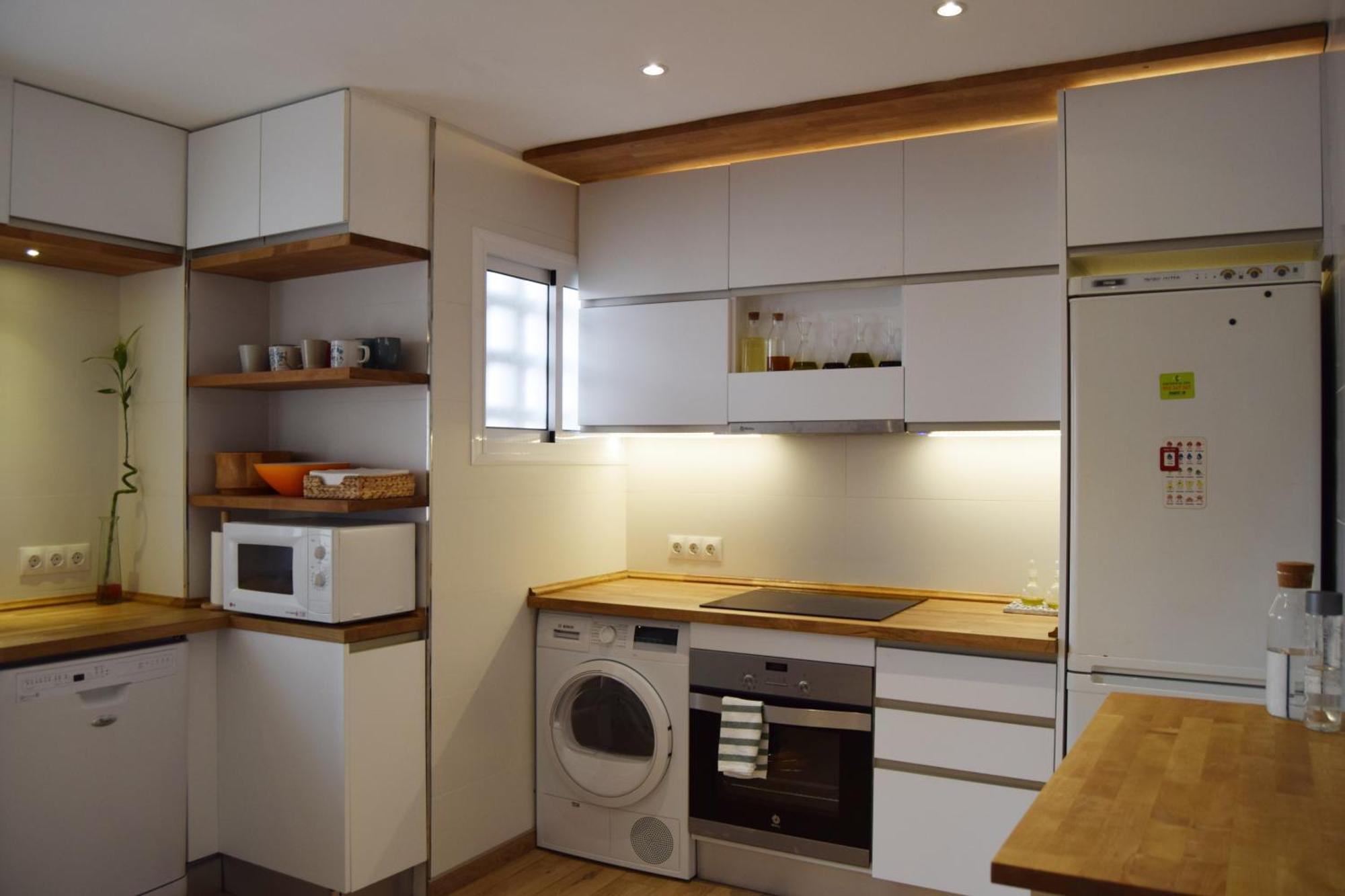 Spacious In Sea View & Shared Pool Apartament