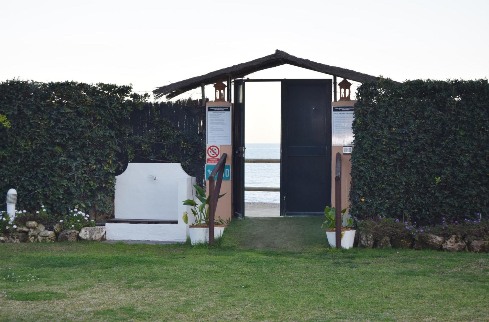 Spacious In Sea View & Shared Pool Apartament *