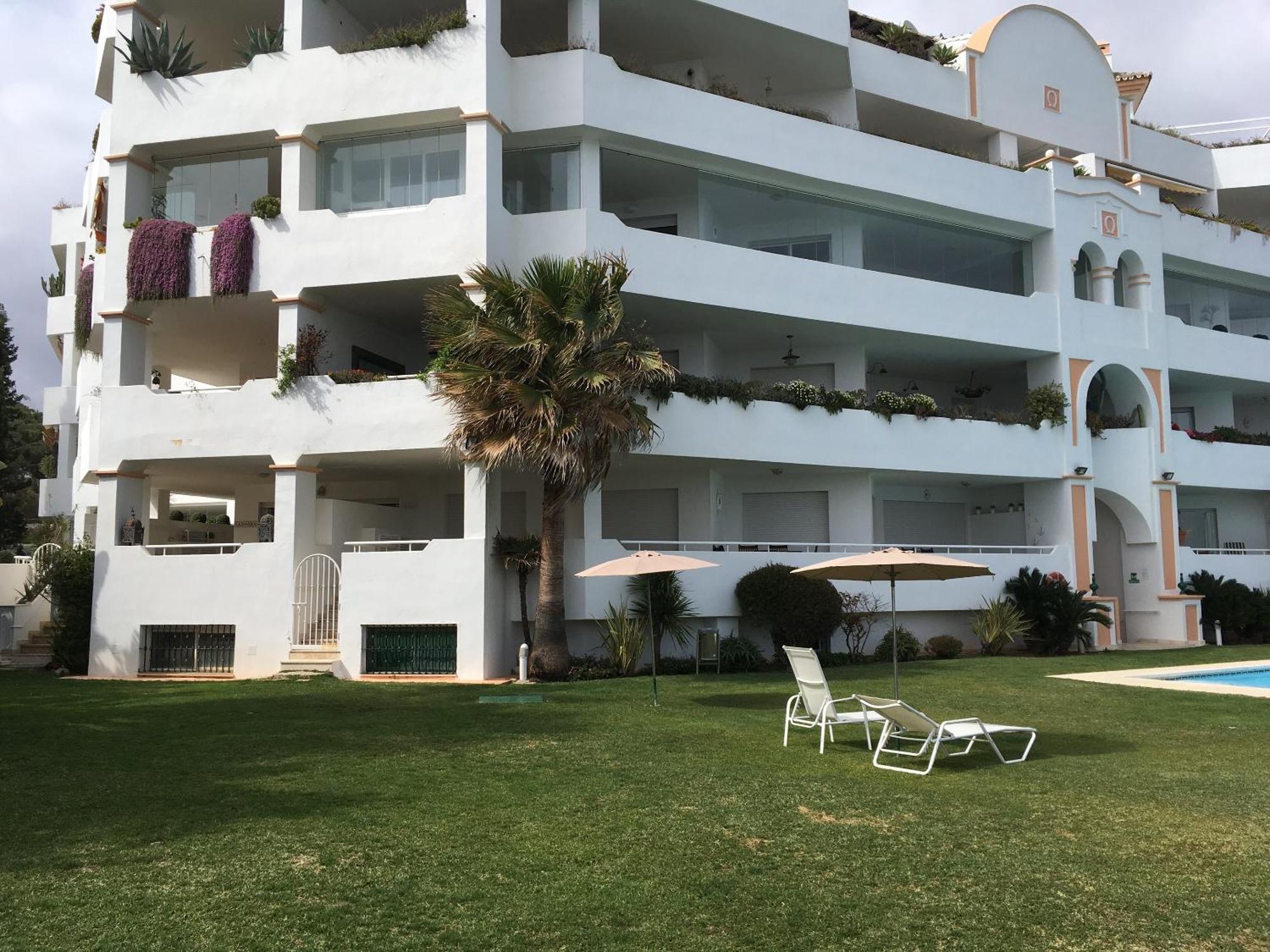 Spacious In Sea View & Shared Pool Apartament *